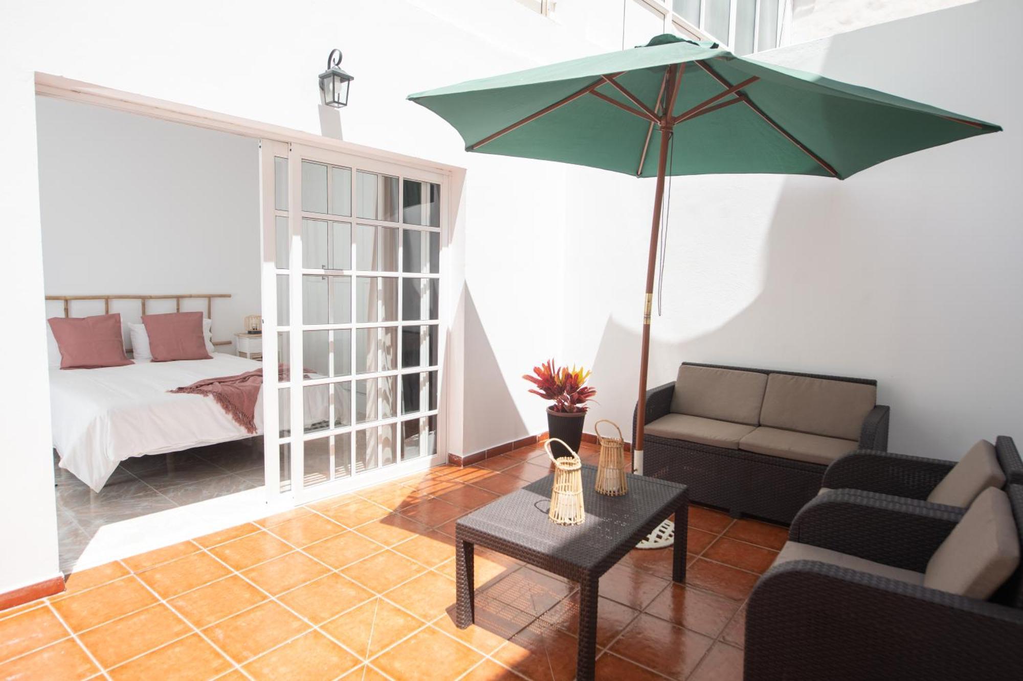 Comfortable Centric Apartment Steps From The Beach 그란 타라할 외부 사진